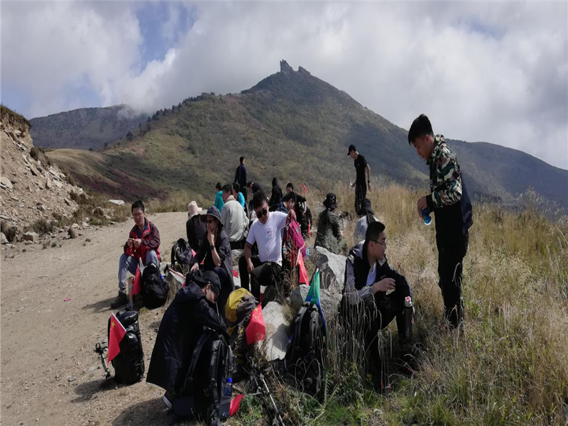 5db3fb8e01879.png 葛亞飛2_副本.png